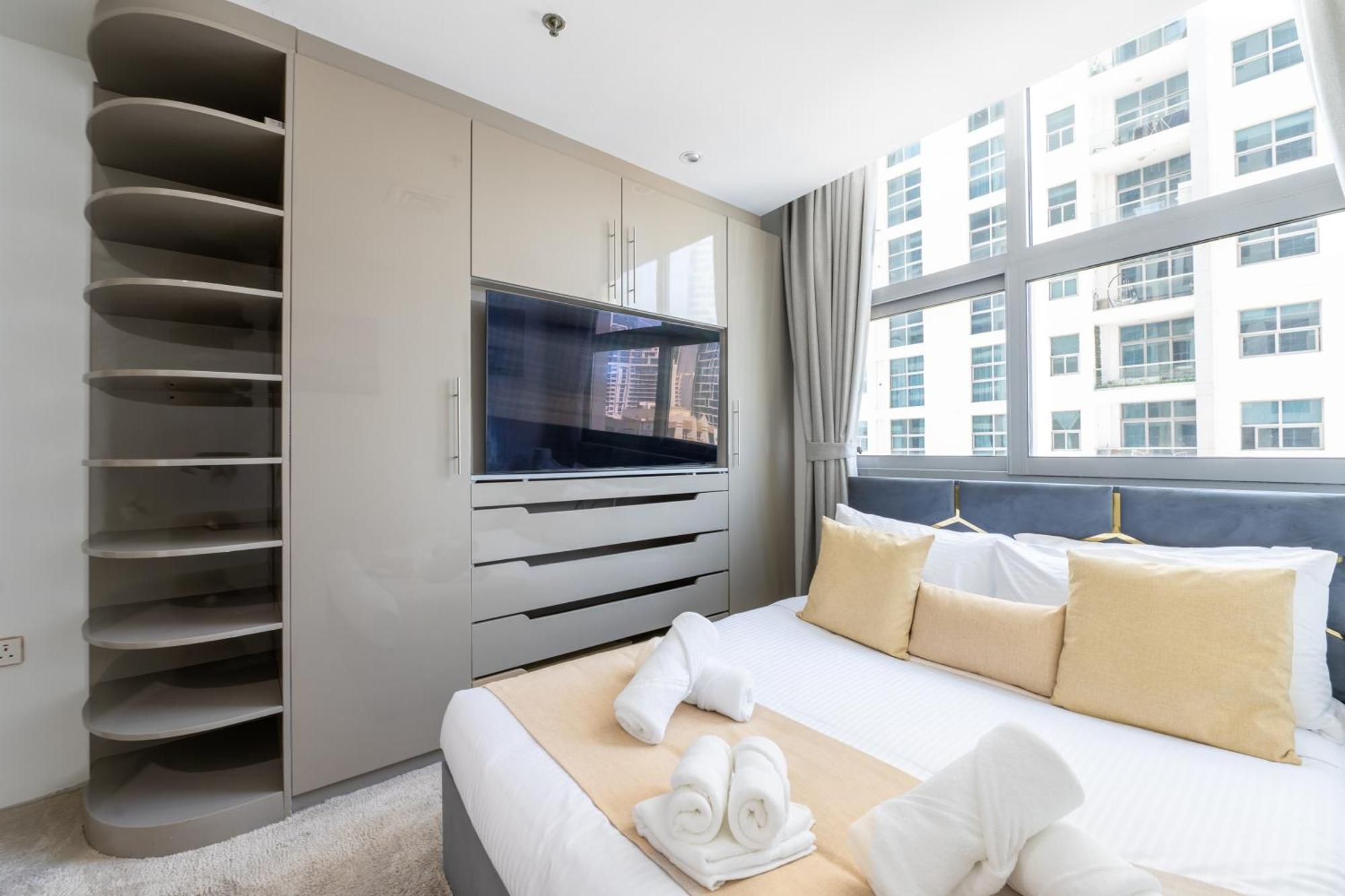 Marina View Haven - Luxurious 3-bedroom In Dec Towers *