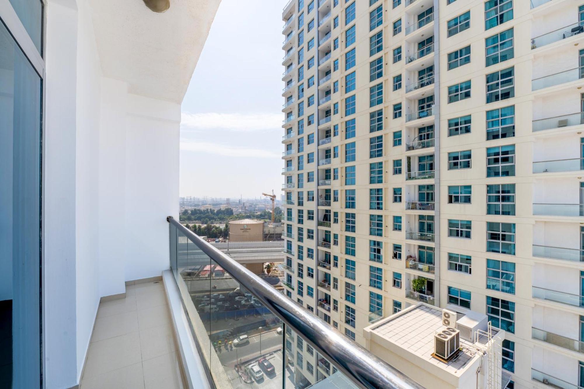 Apartment Marina View Haven - Luxurious 3-bedroom In Dec Towers Dubai