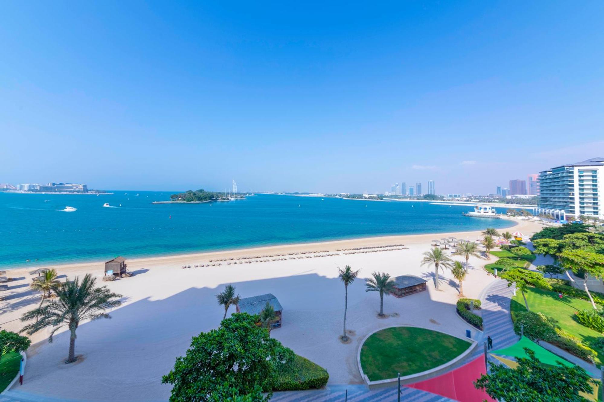 Shoreline Beachfront Apartment With Full Sea View And Pool Palm Jumeirah *