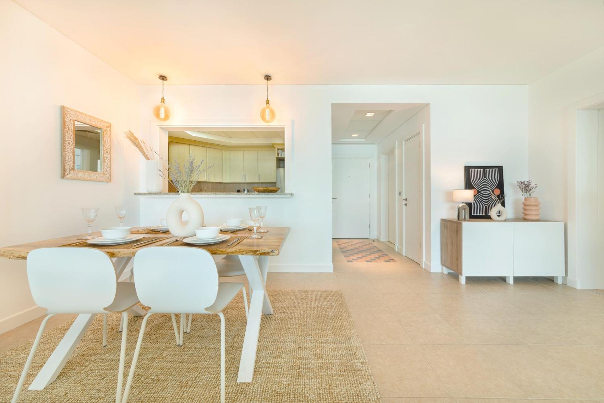 Shoreline Beachfront Apartment With Full Sea View And Pool Palm Jumeirah Apartment *