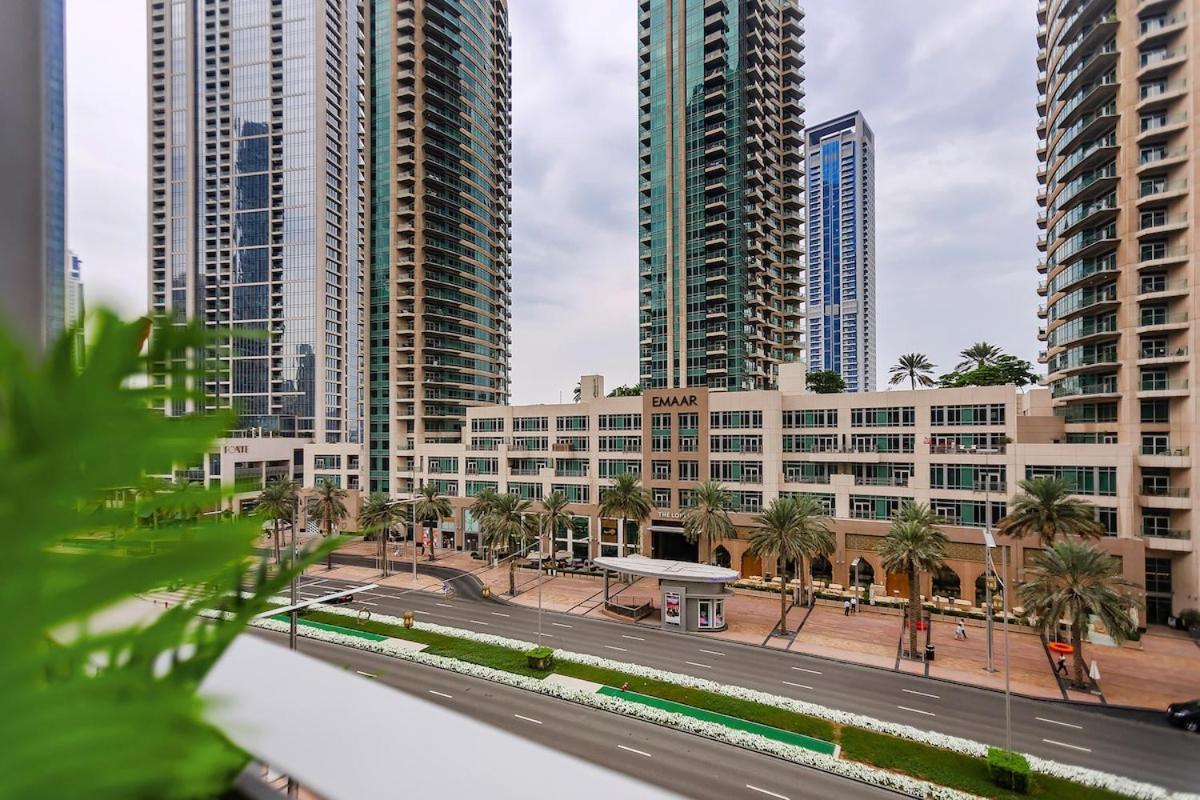 Downtown Boulevard Apartment