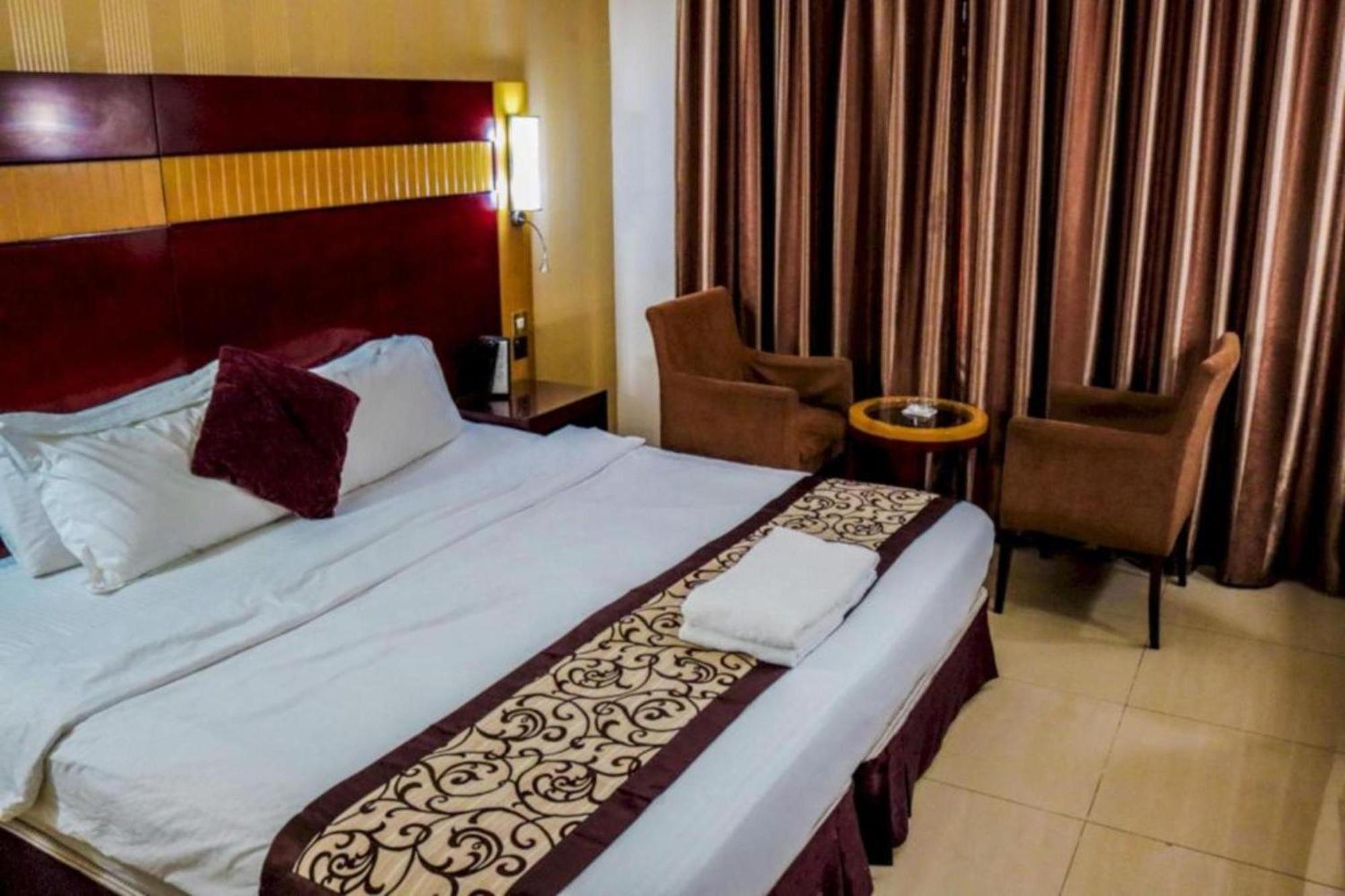 Hotel Belvilla Luxury East 4*