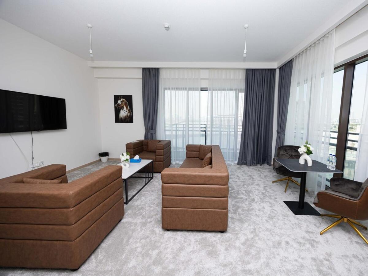 Beachfront Family Entire Unit In Ras Al-khor Apartment *