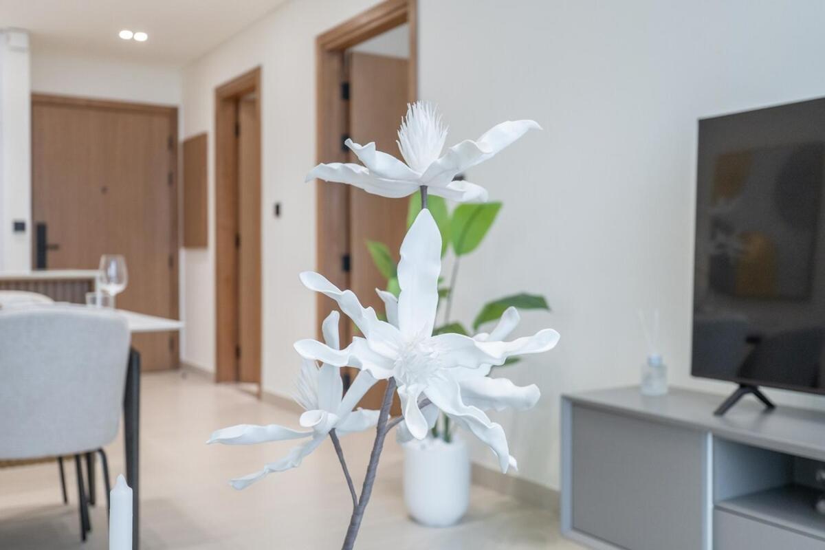 Apartment Stylish 1bhk By Czechin Pool & Gym Prime Jvc Dubai