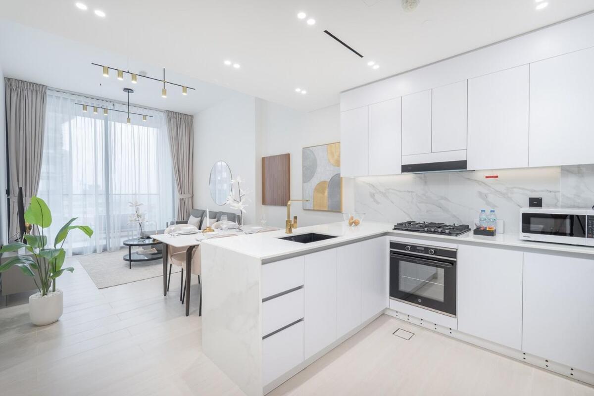 Stylish 1bhk By Czechin Pool & Gym Prime Jvc Dubai