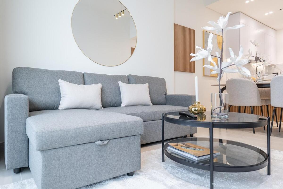 Stylish 1bhk By Czechin Pool & Gym Prime Jvc * Dubai