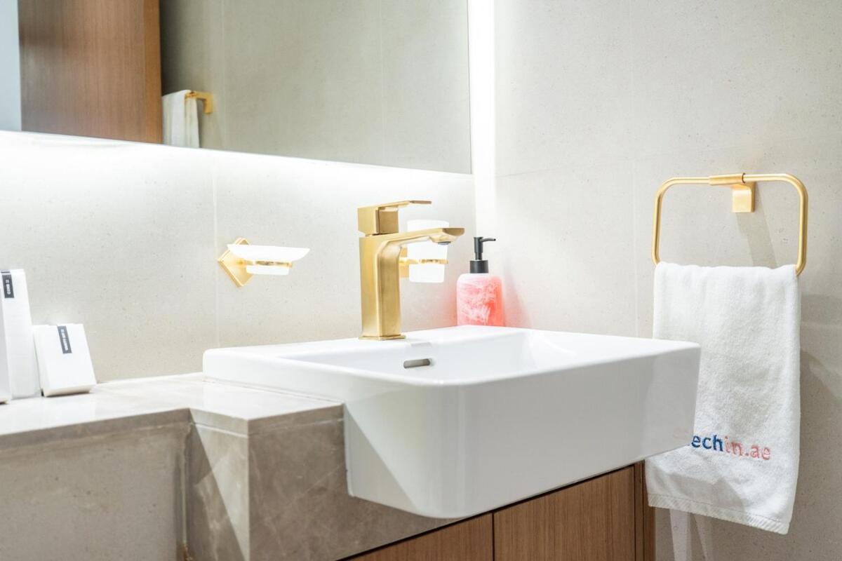 Apartment Stylish 1bhk By Czechin Pool & Gym Prime Jvc Dubai