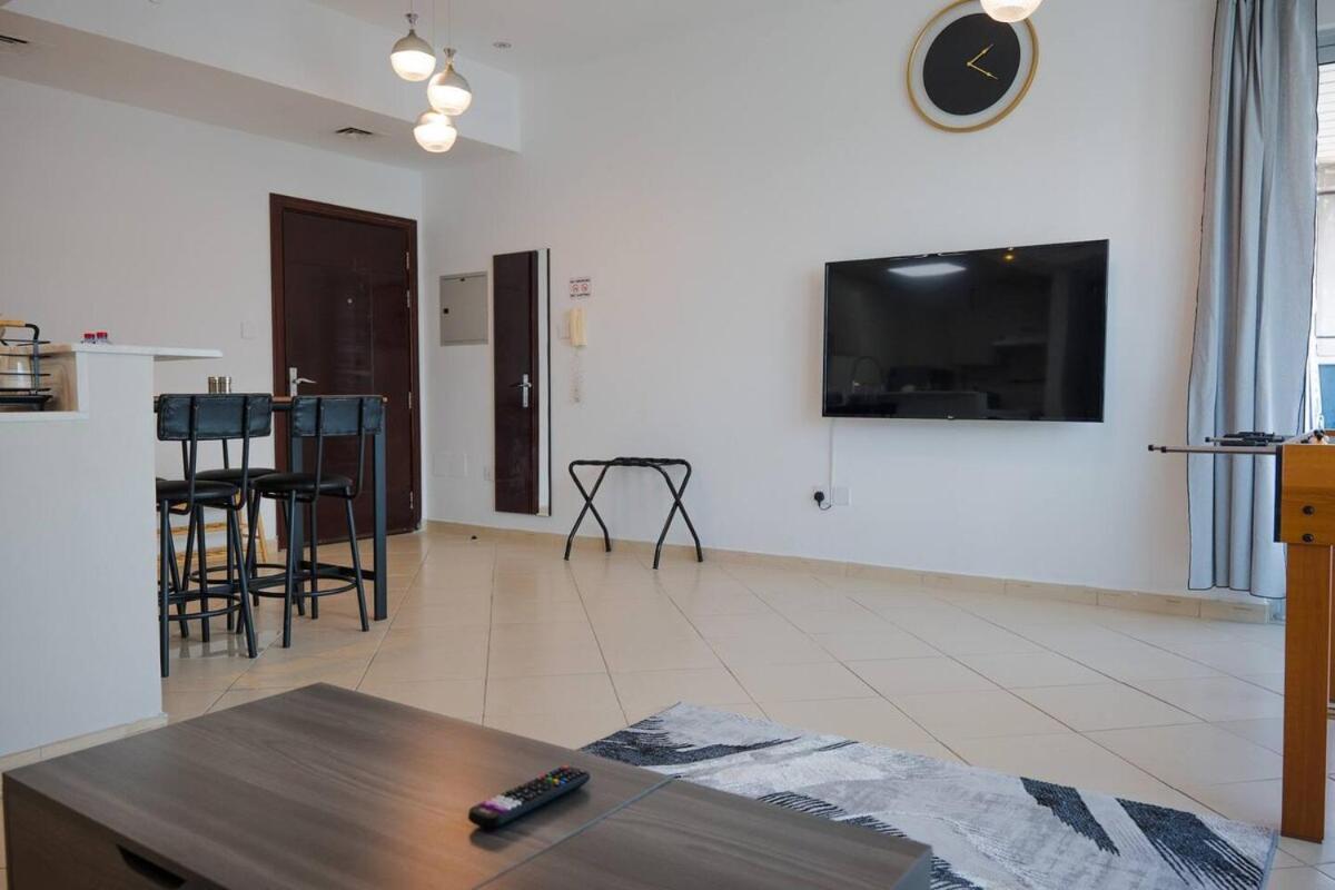 Stylish 1 Bedroom At Marina With Stunning View *