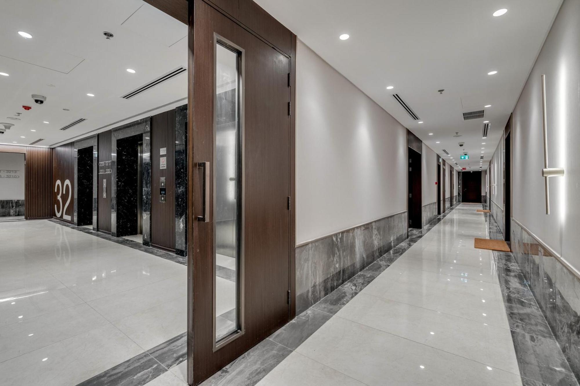Ramadan Offer!!! Skyline View 1br, King Bed, Bar & Movie Nights *