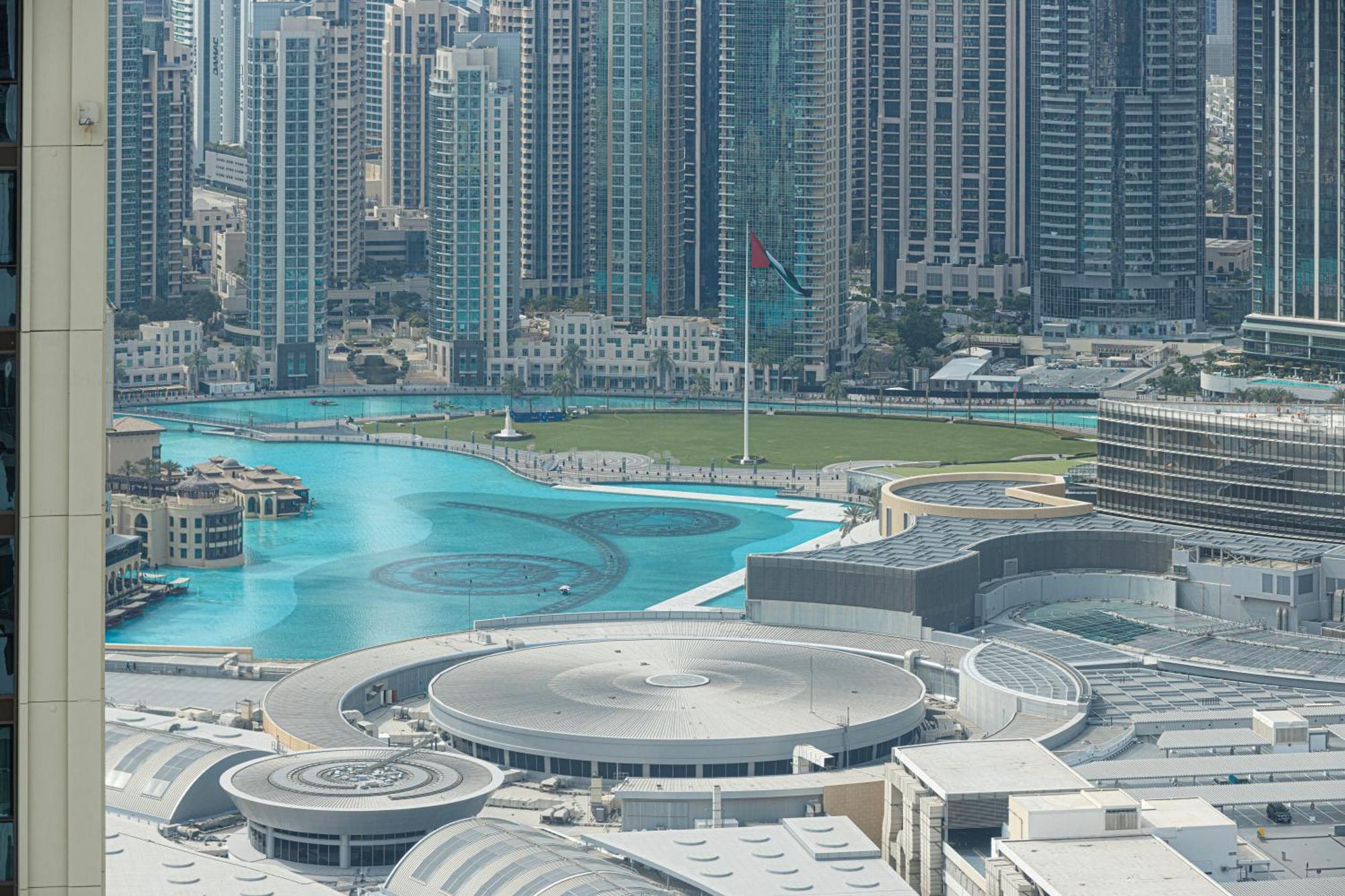 Luxurious Burj Khalifa And Fountain Views Apartment Dubai