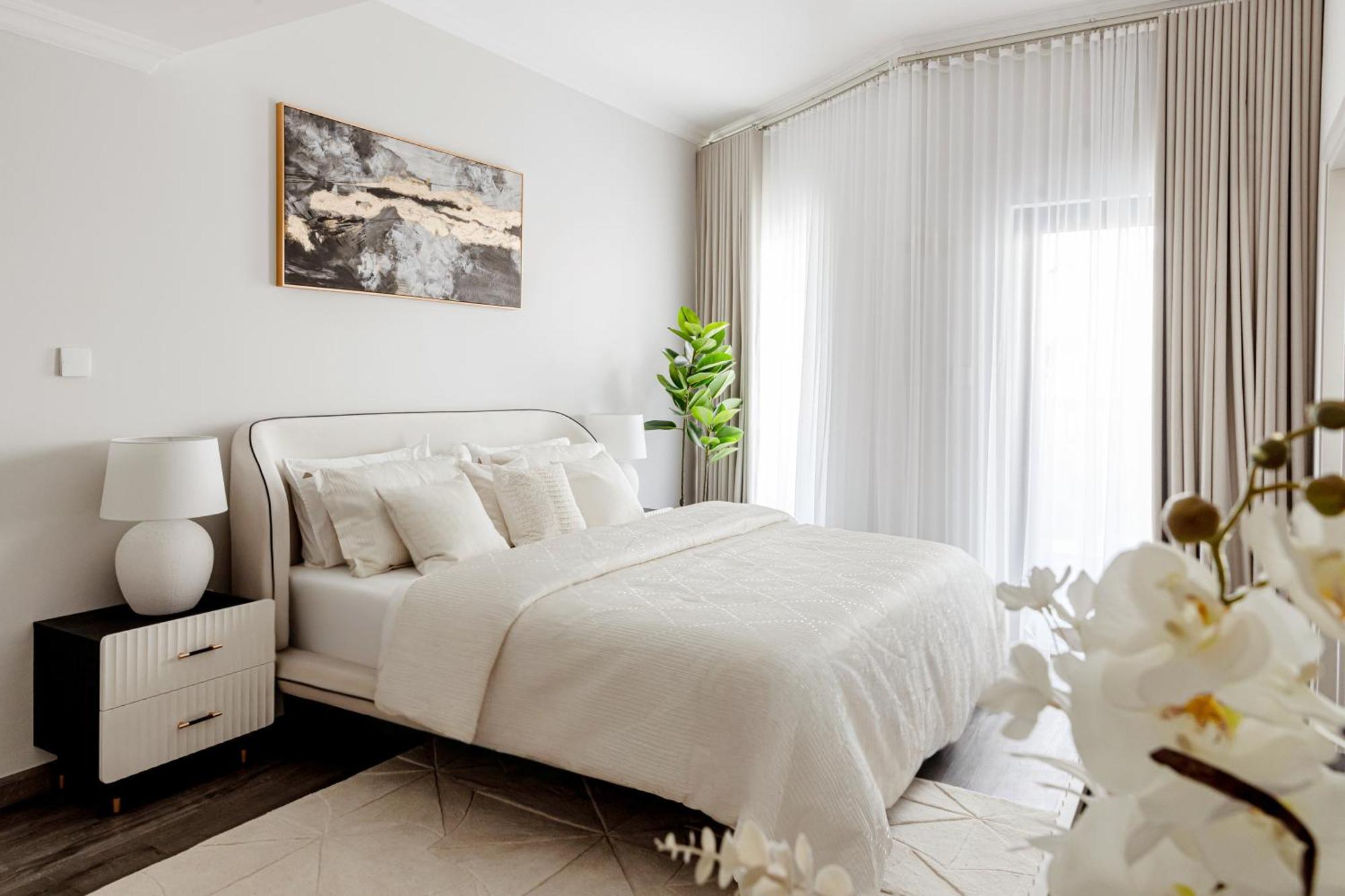 Beautiful 3 Bed In Marina!