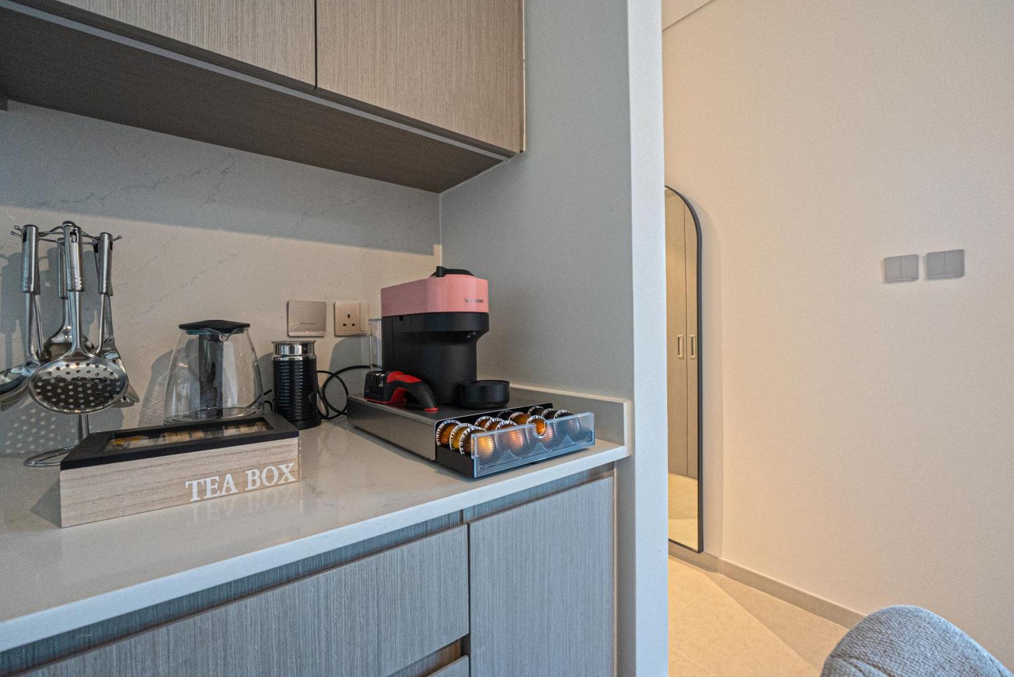 Venetian - Chill In 2br Insane Burj Views & Luxe Massage Chair Daire