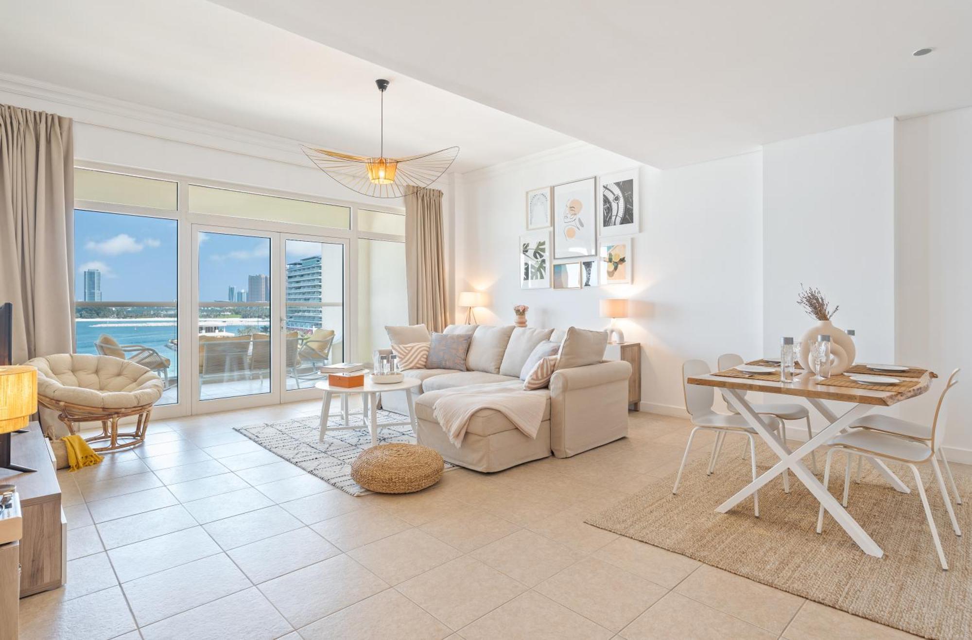 Apartment Shoreline Beachfront Apartment With Full Sea View And Pool Palm Jumeirah
