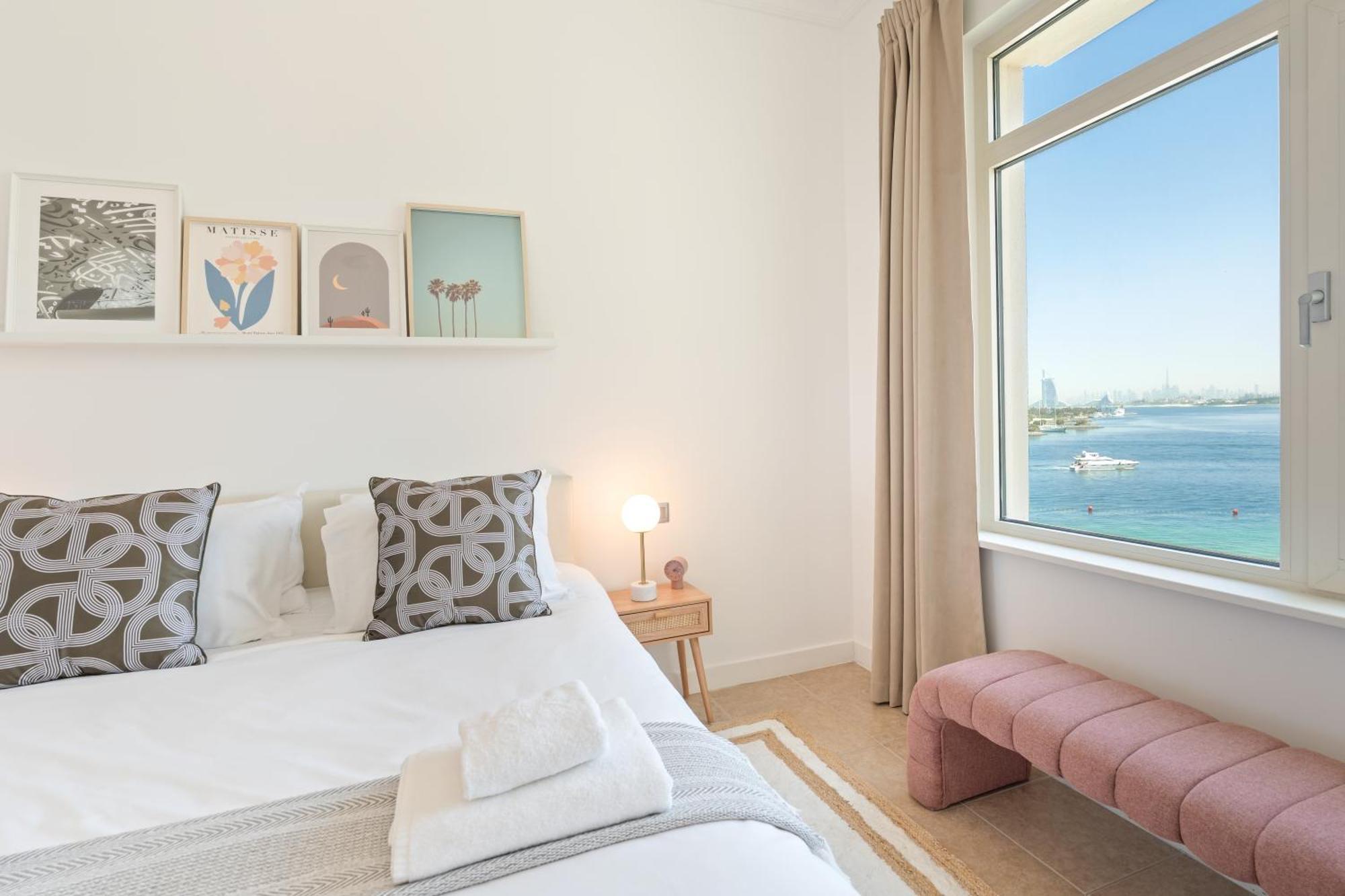 Apartment Shoreline Beachfront Apartment With Full Sea View And Pool Palm Jumeirah Dubai