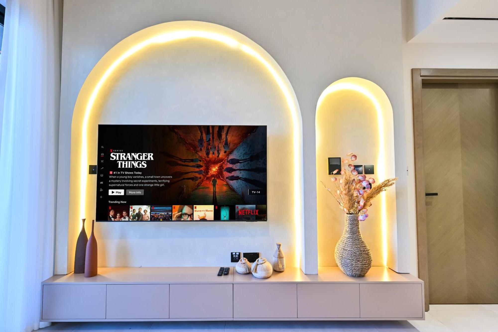 Luxurious One Bed Near Mall With Burj And Canal View *