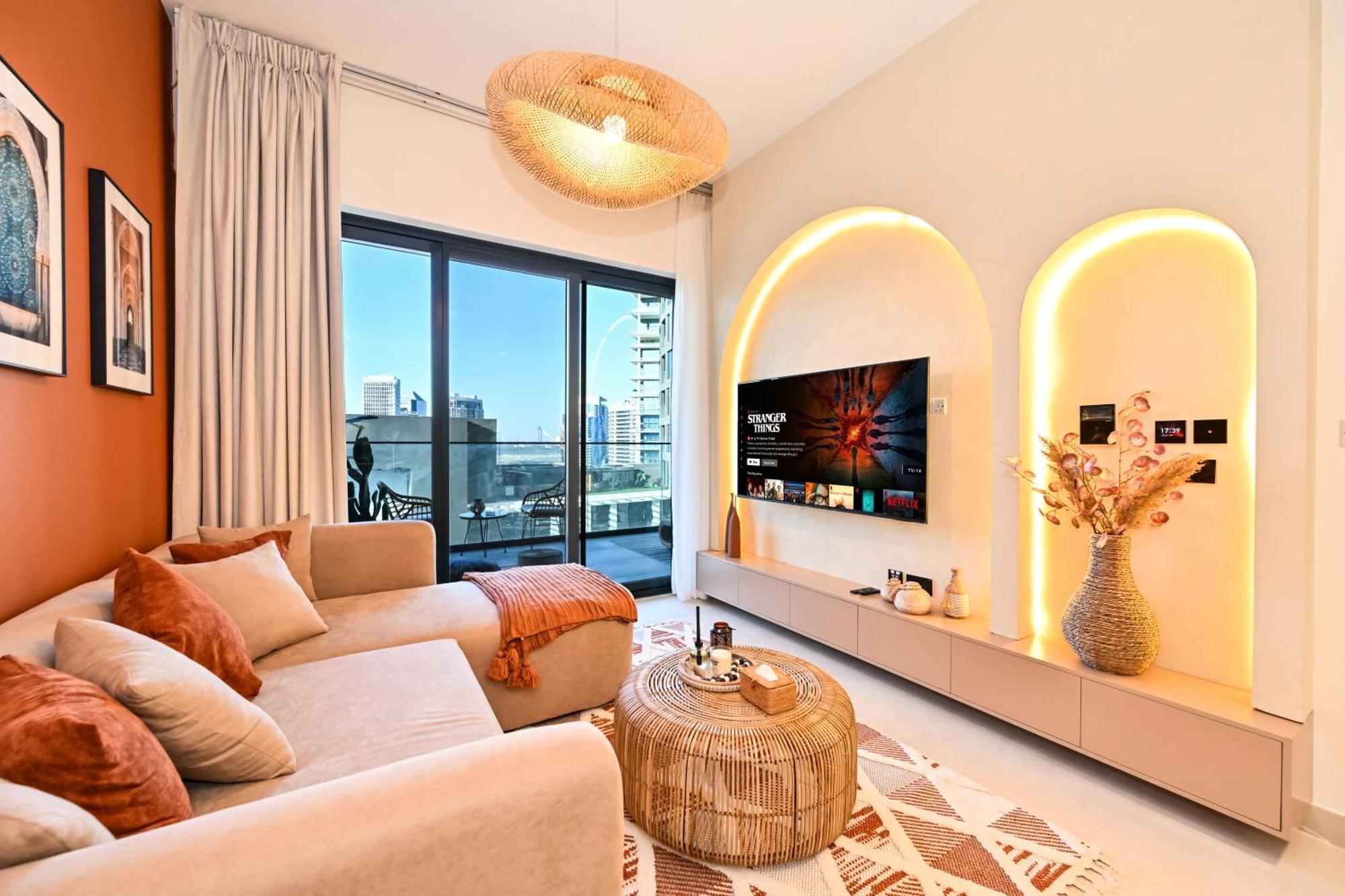Luxurious One Bed Near Mall With Burj And Canal View Apartment