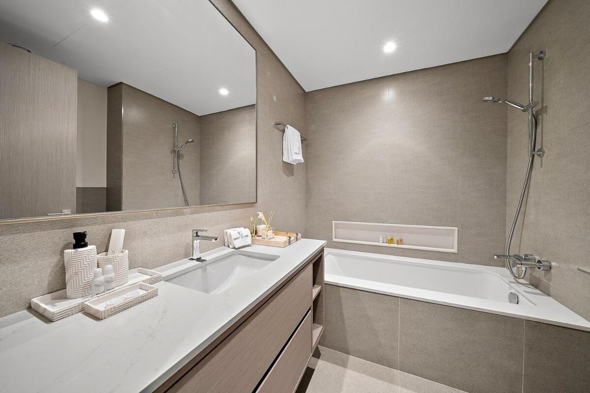 First Class 2br Burj Khalifa & Fountain View Apartamento