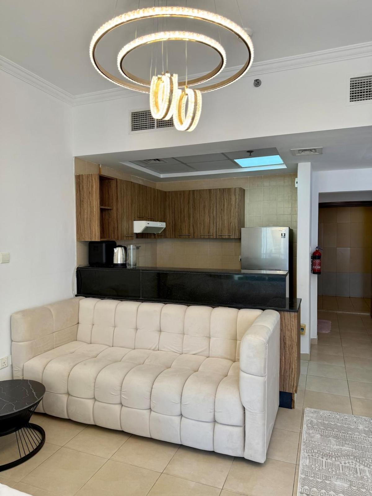 Apartment Luxury 1br Downtown View Near Mall *