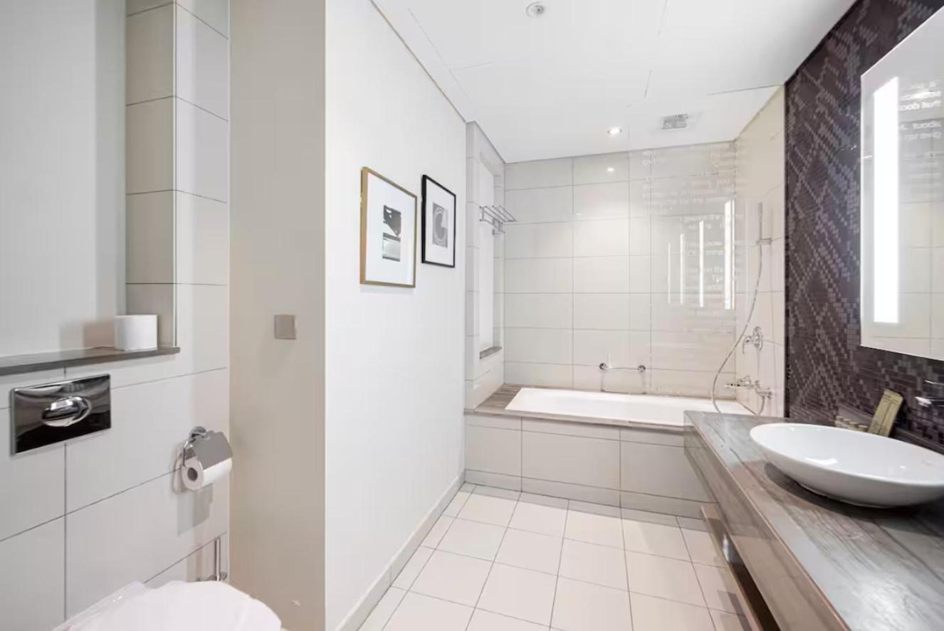 Fivex Paramount 1br Sky Apartment Dubai