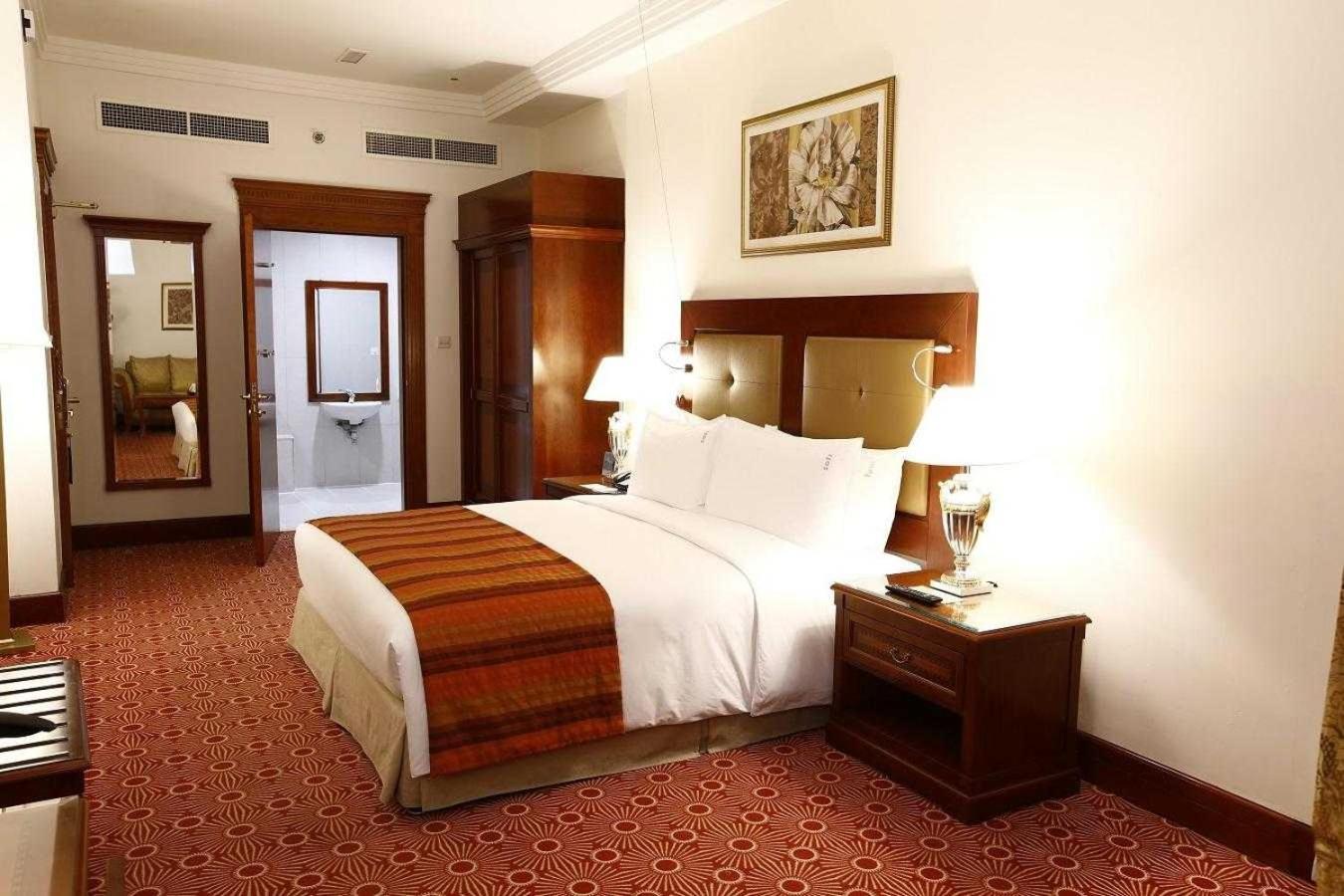 Sunday International Otel 4*