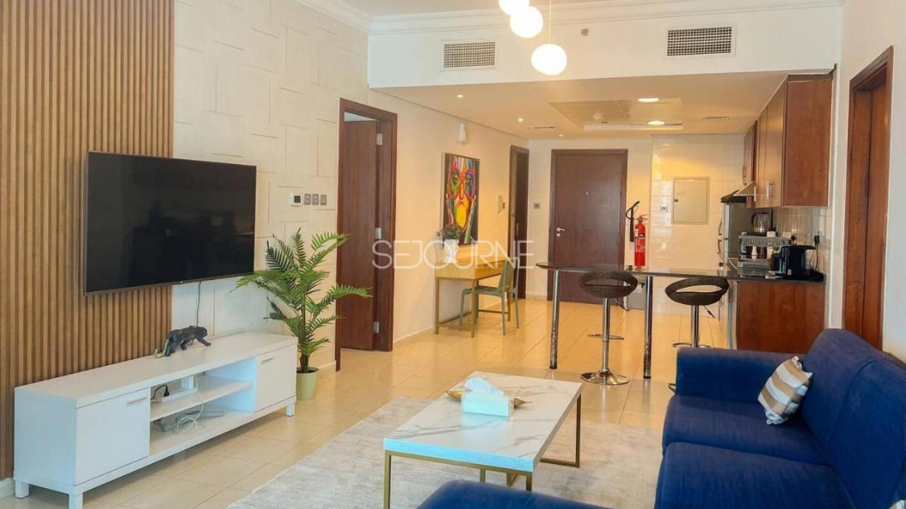 Lv38 - Elegant 2bhk In View Tower Apartment Dubai