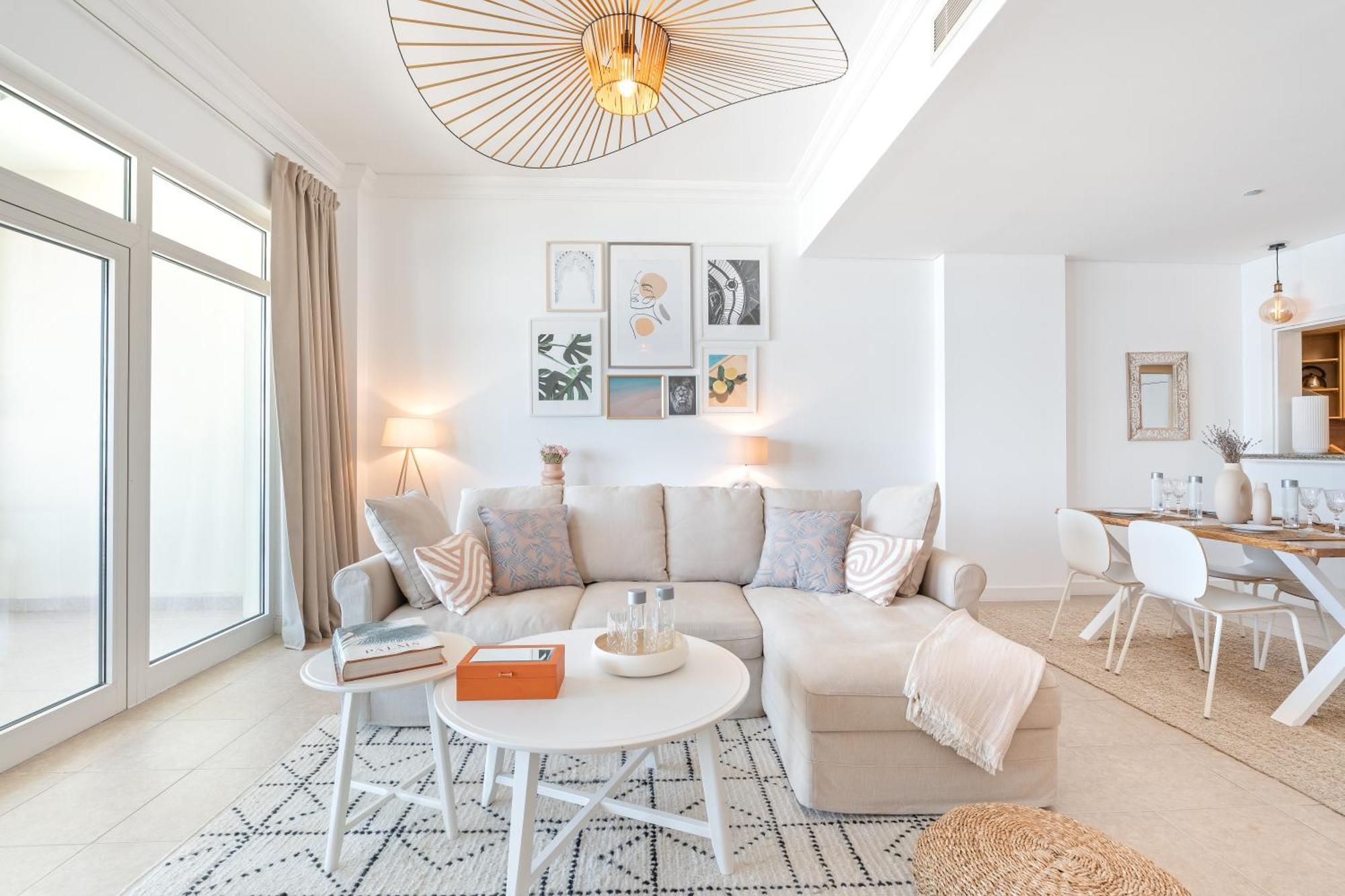 Shoreline Beachfront Apartment With Full Sea View And Pool Palm Jumeirah Apartment