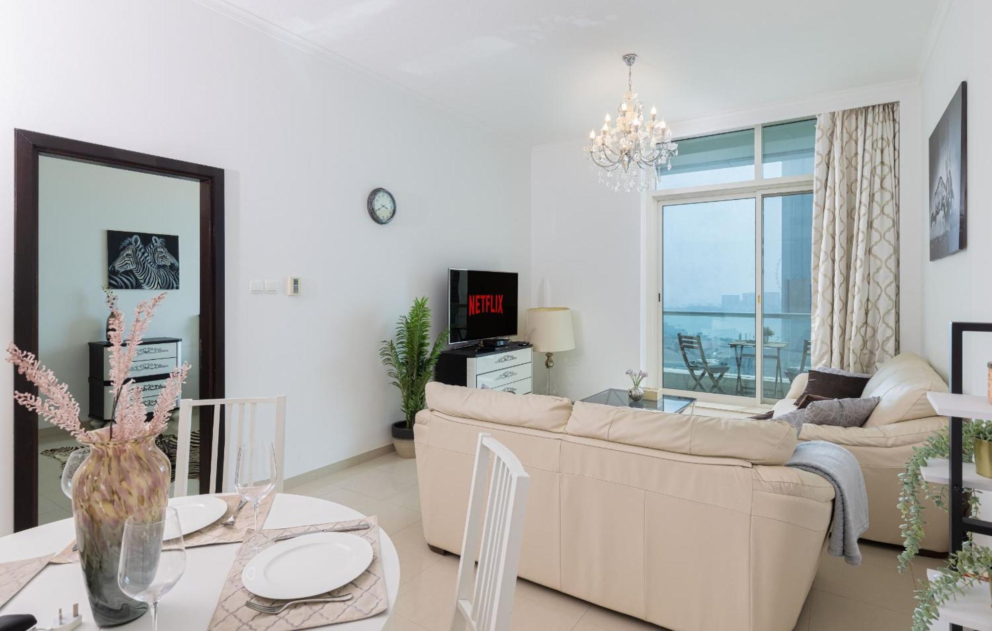 Vayk - Spacious One Bedroom