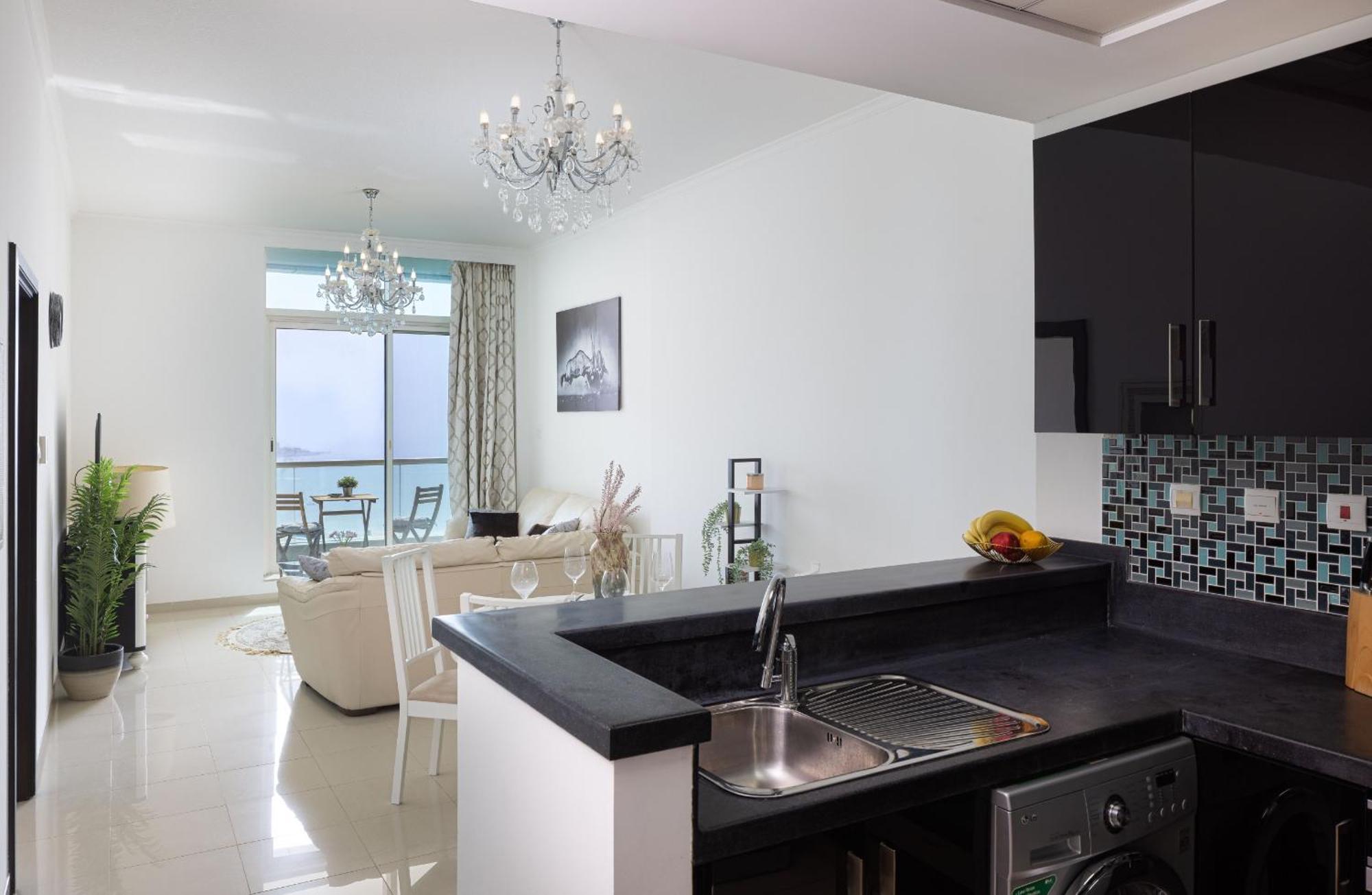 Vayk - Spacious One Bedroom *