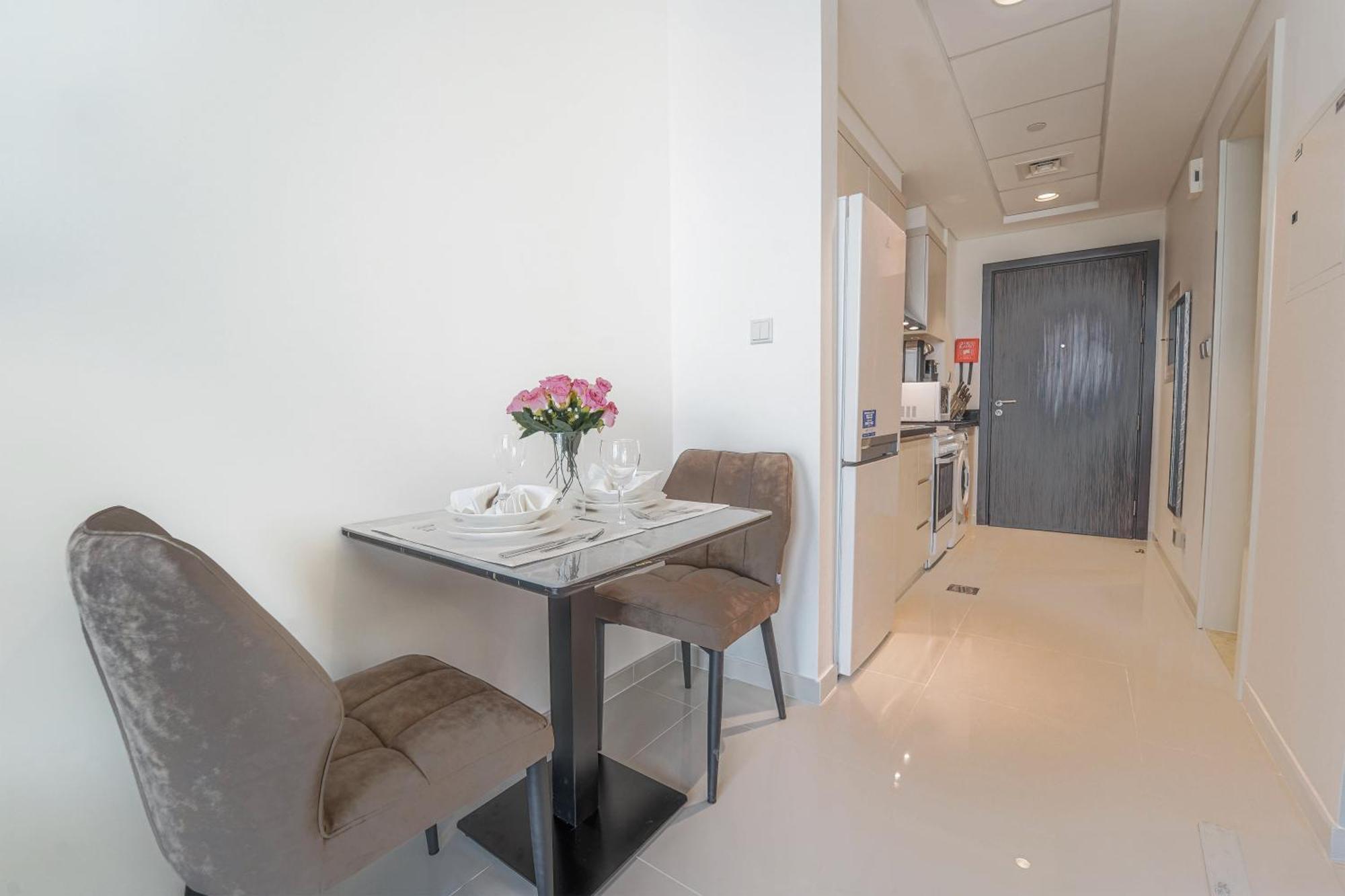 In Damac H1 By Deleguest Apartment Dubai