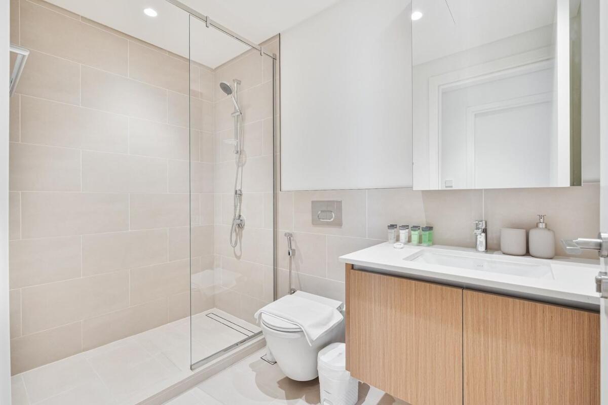 Elegant 1br With Pool, Gym Access And Kid's Play Area Dubai