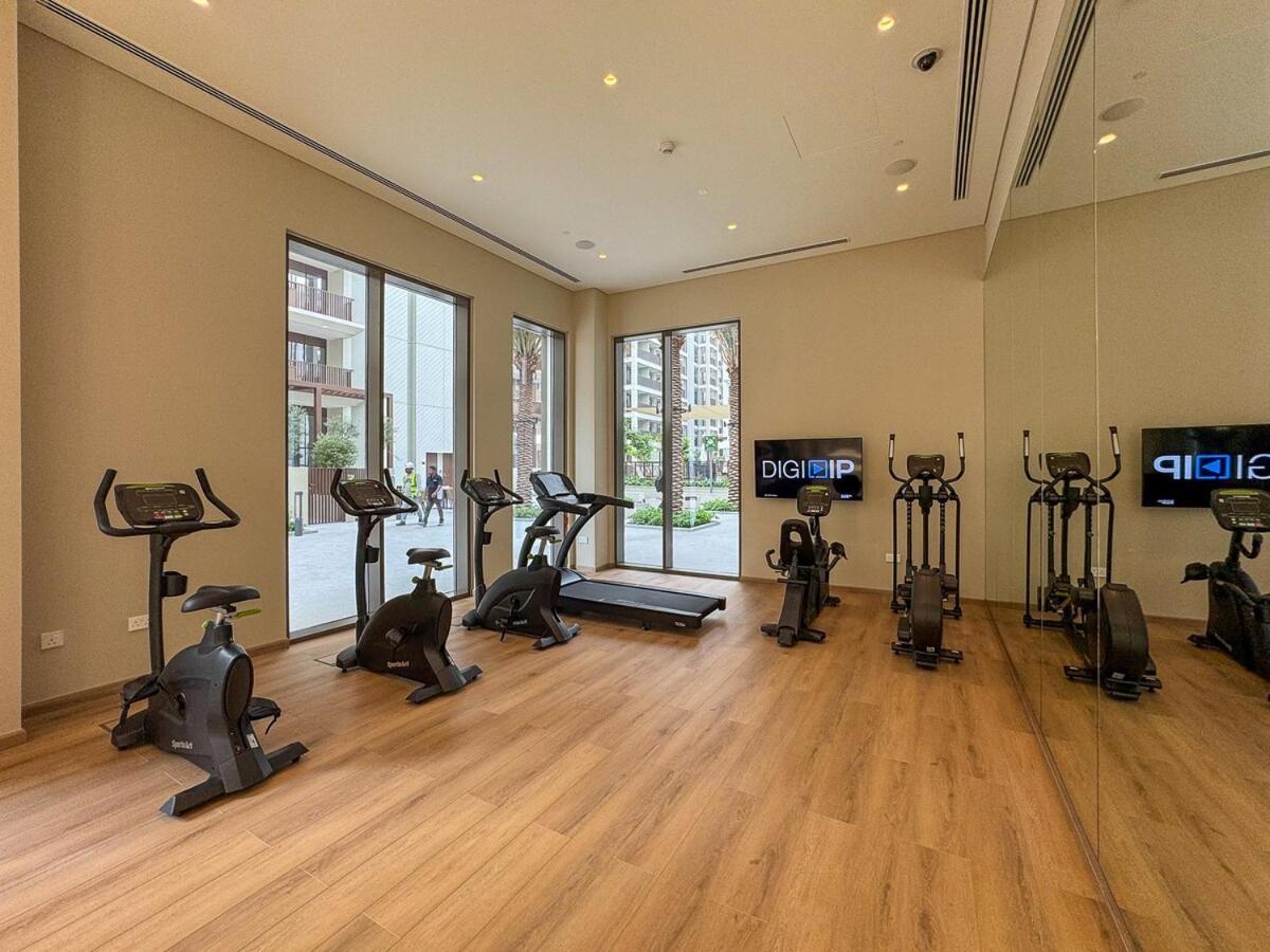 Elegant 1br With Pool, Gym Access And Kid's Play Area *