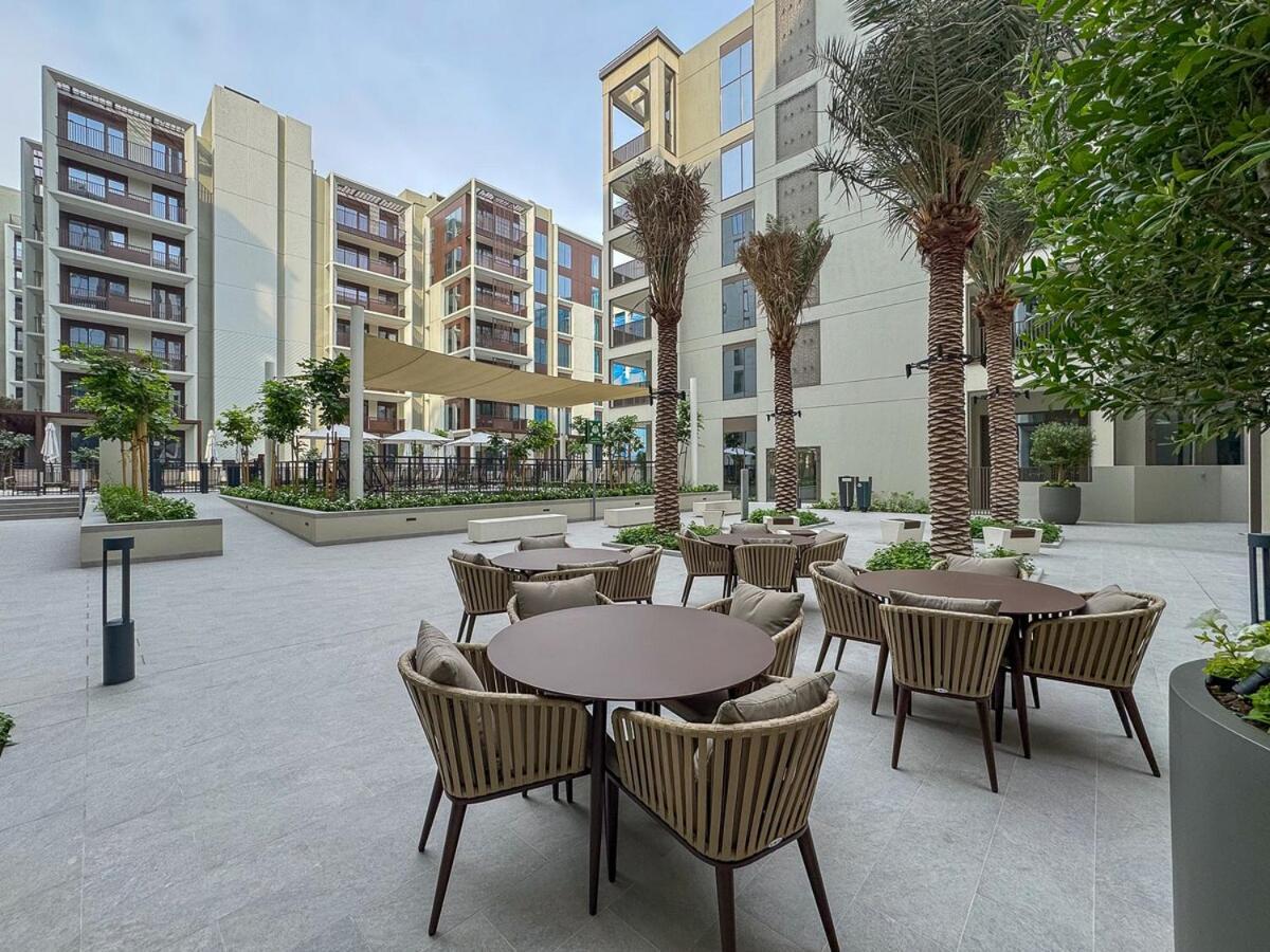Elegant 1br With Pool, Gym Access And Kid's Play Area