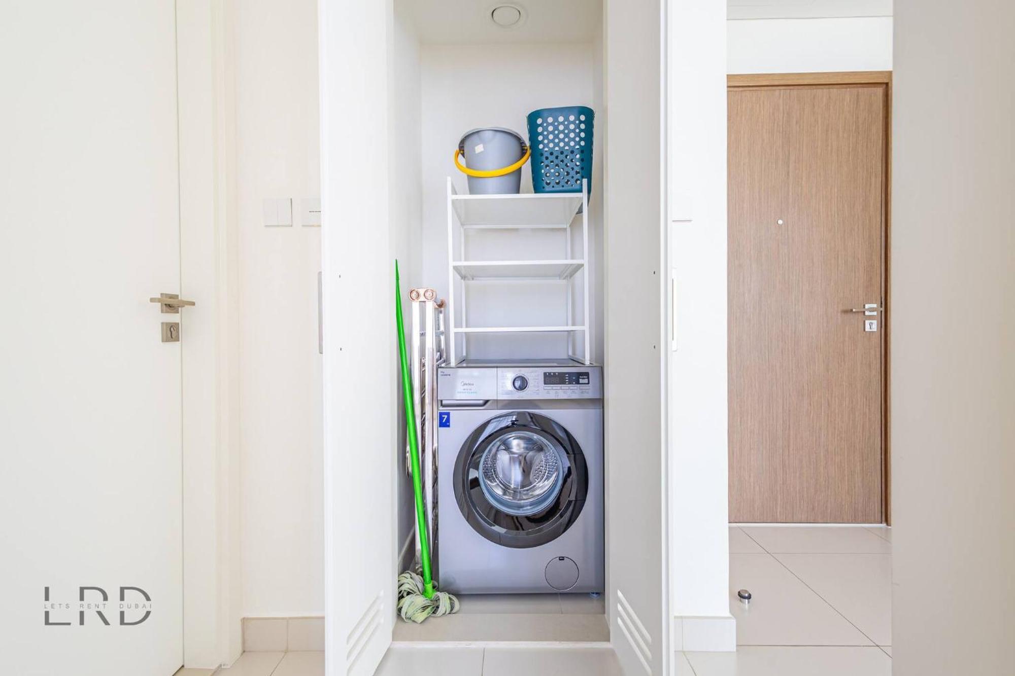 Modern & Vibrant 1br Hills Apartment