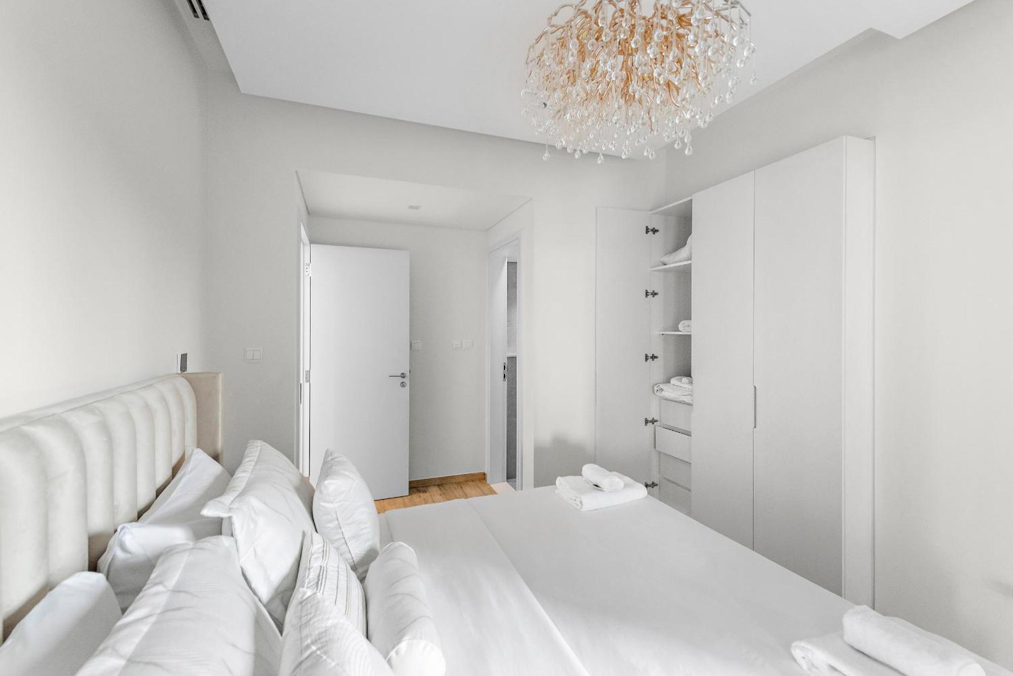 Daire Vayk - Stylish Brand New 1 Bd With Terrace In Business Bay *