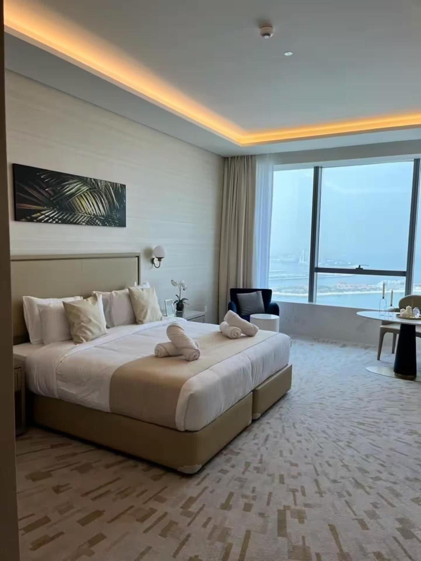 Exquisite - Highest At The Palm Tower Apartment