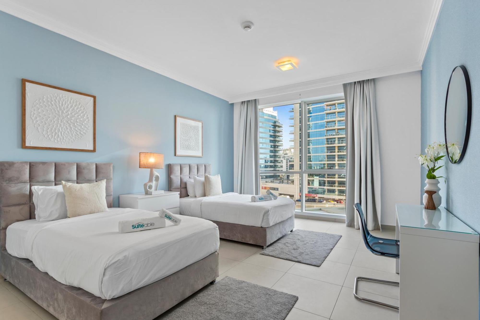 Serene 2-bedroom Escape With Sea Steps Away In Jbr Daire