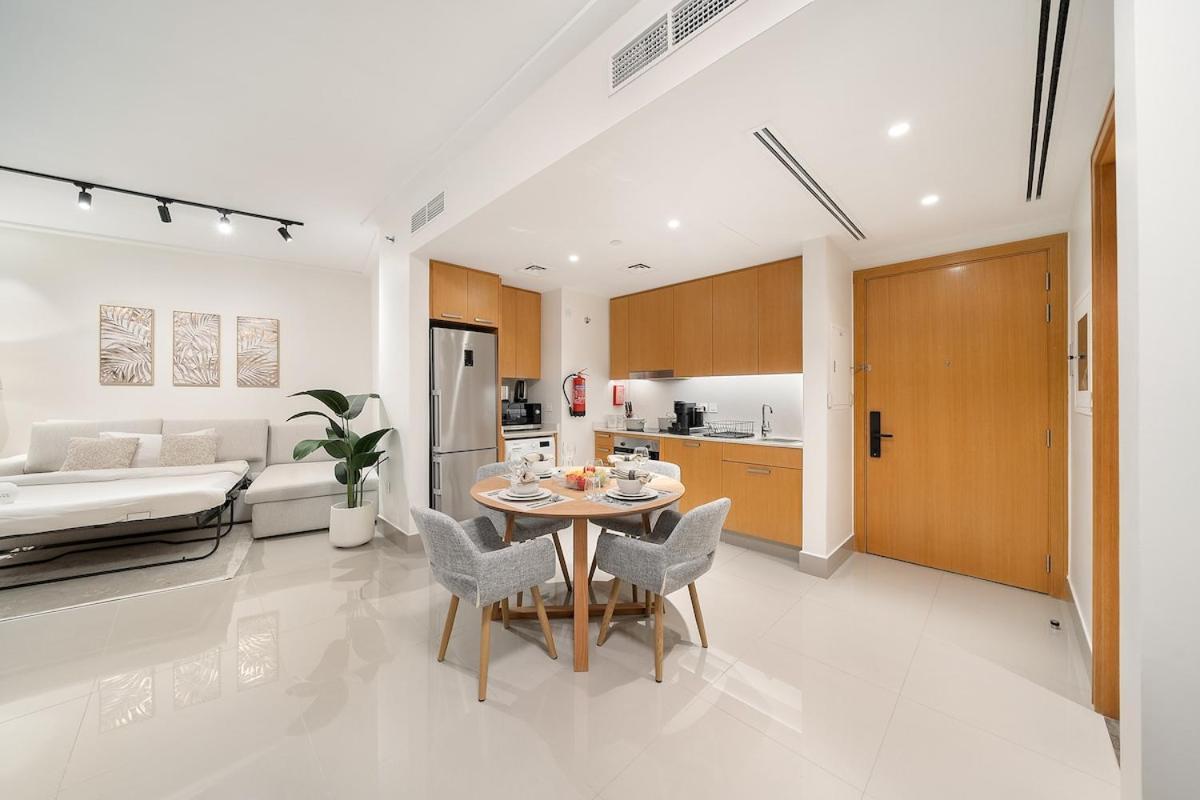 First Class 1br Modern Luxury On High Floor Apartment Dubai
