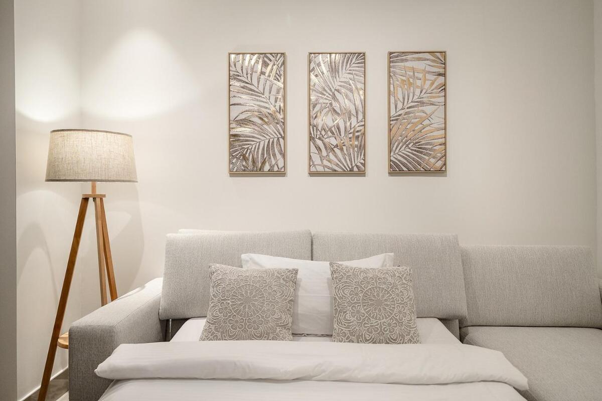 Apartment First Class 1br Modern Luxury On High Floor