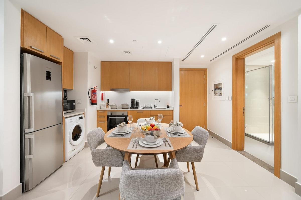 First Class 1br Modern Luxury On High Floor *