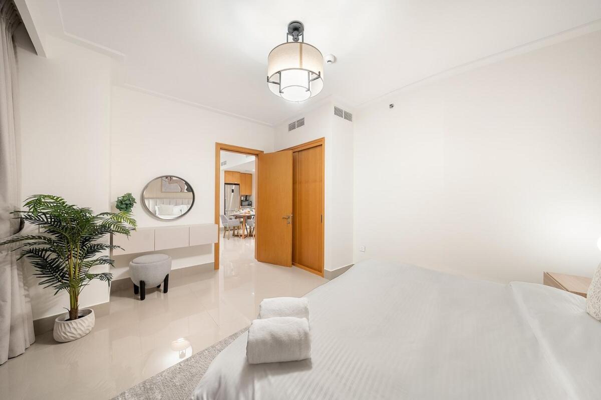 First Class 1br Modern Luxury On High Floor