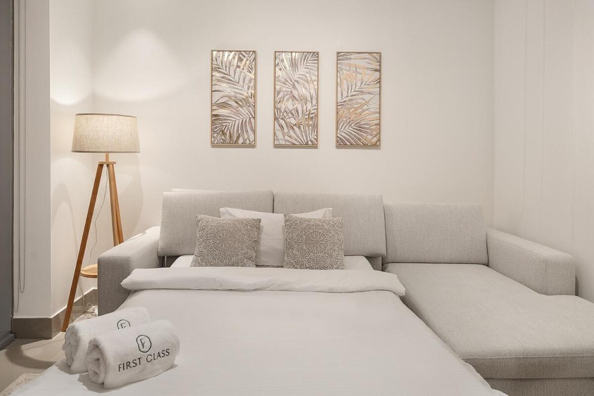 First Class 1br Modern Luxury On High Floor *
