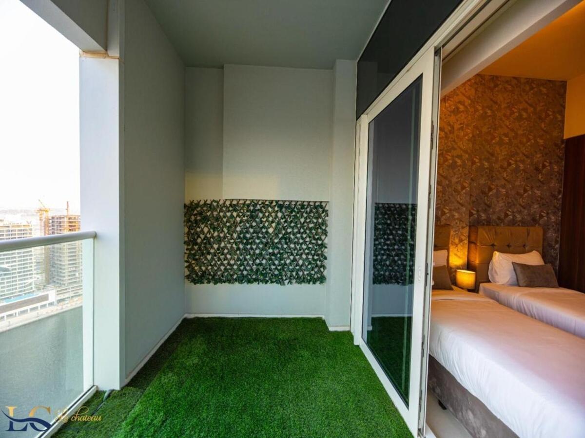 Coastal 2bed With Full Canal Views In Business Bay Dubai