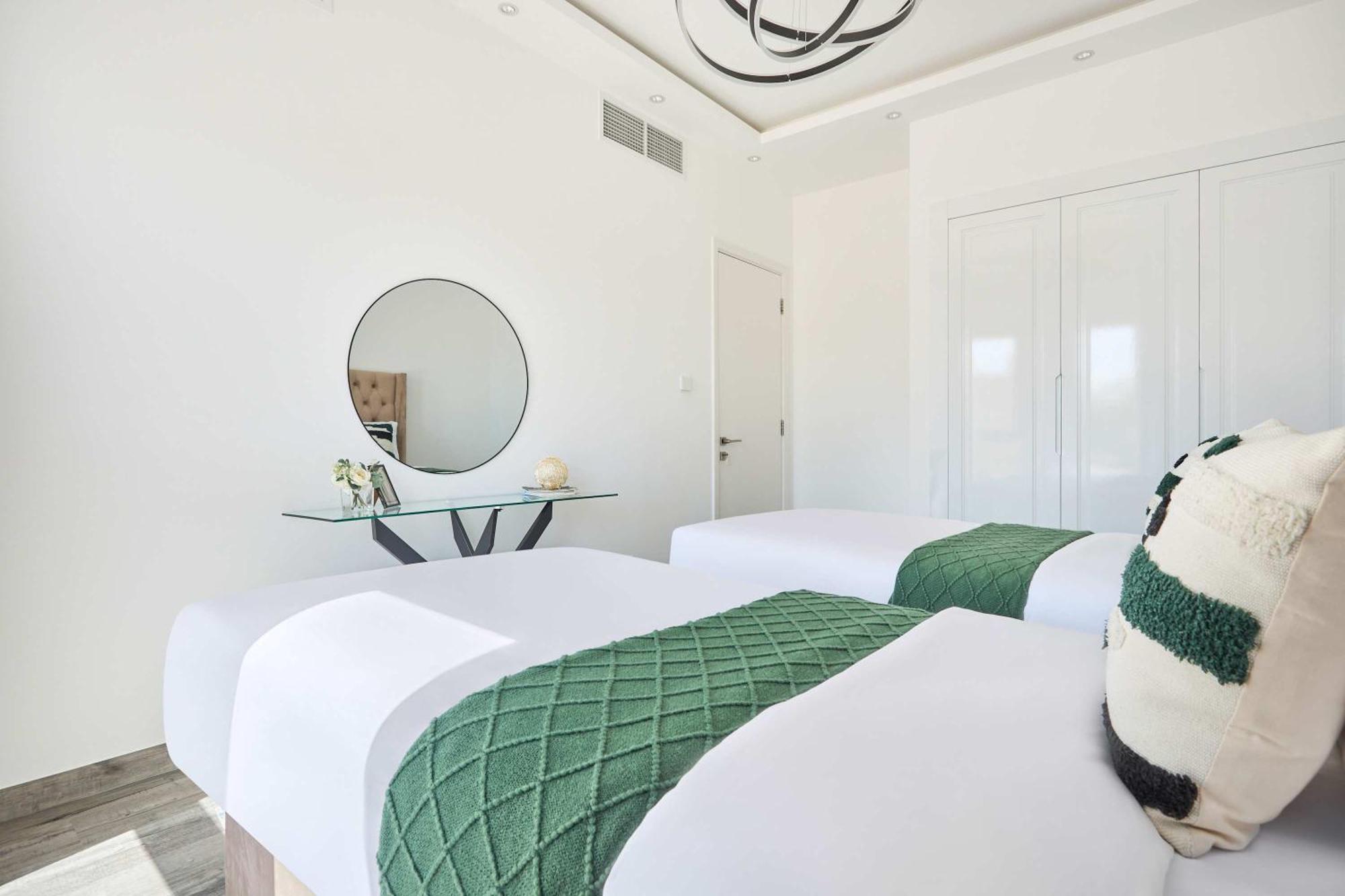 Frank Porter - Springs 11 Villa Dubai