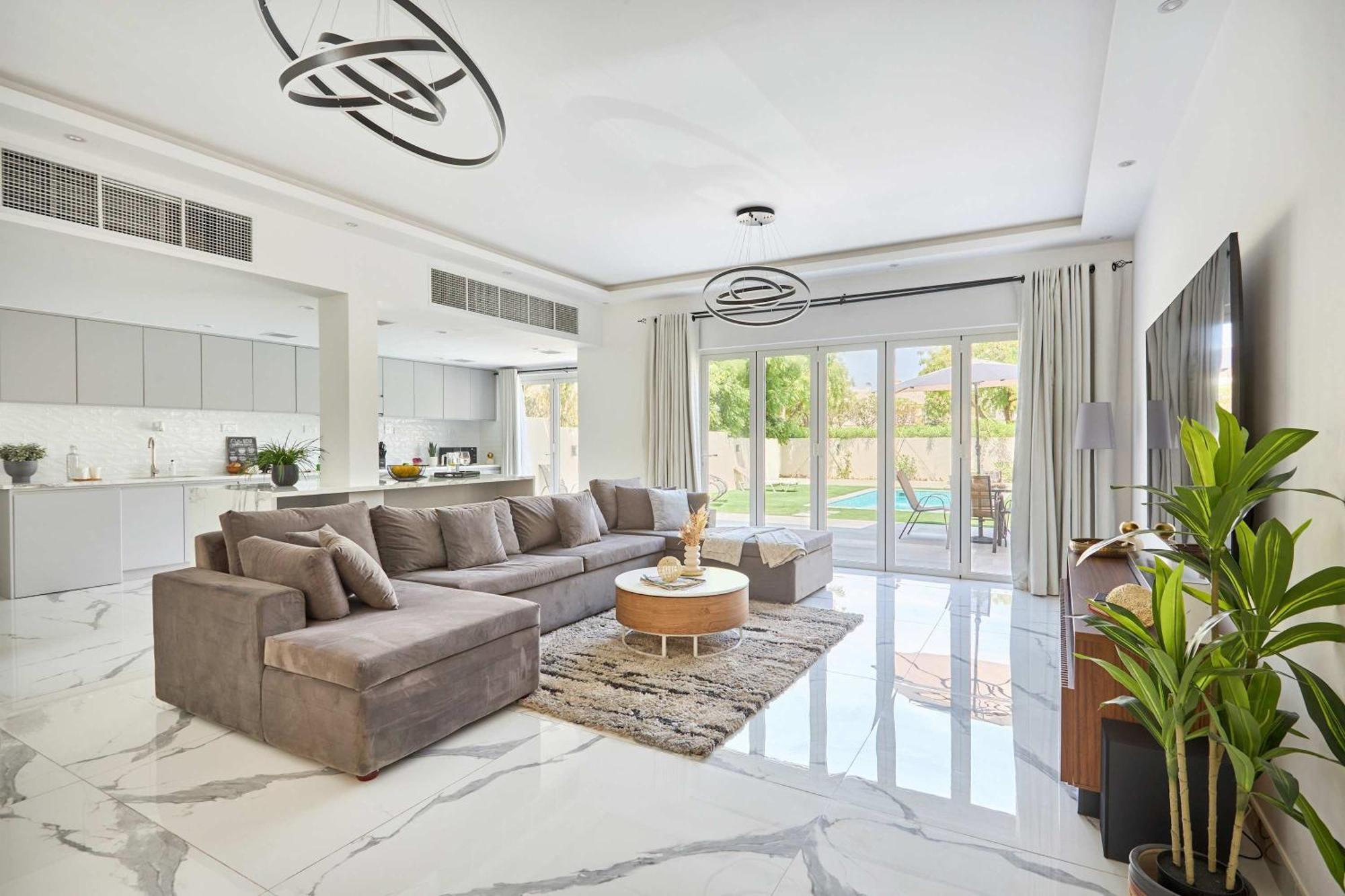 Frank Porter - Springs 11 * Dubai