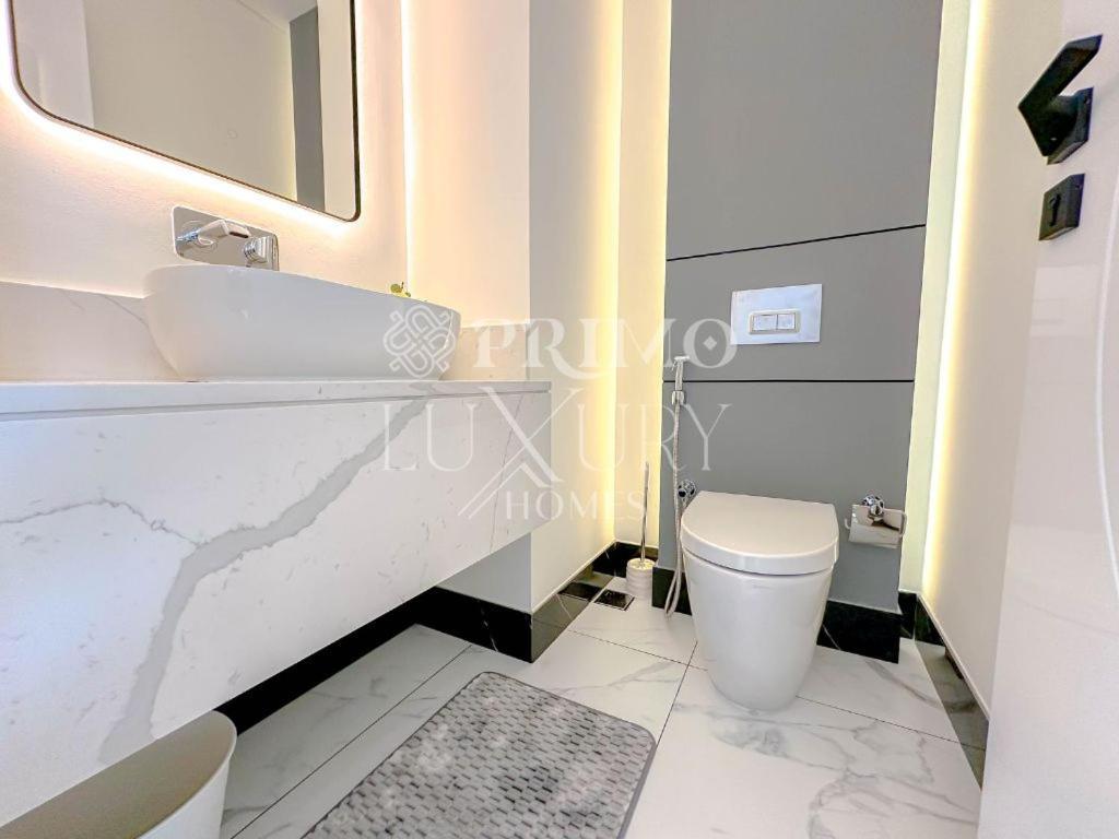 Luxurious Furnished 1-Bed Apartment In Marasi Drive