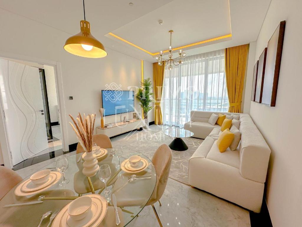 Apartment Luxurious Furnished 1-Bed Apartment In Marasi Drive