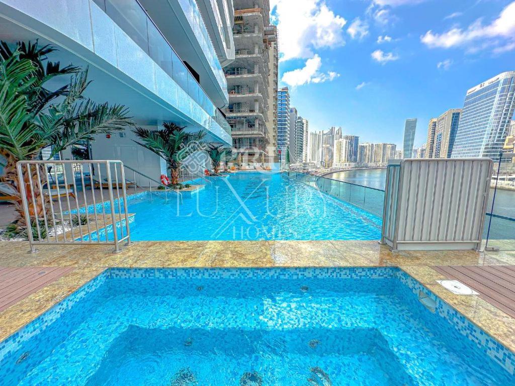 Luxurious Furnished 1-Bed Apartment In Marasi Drive
