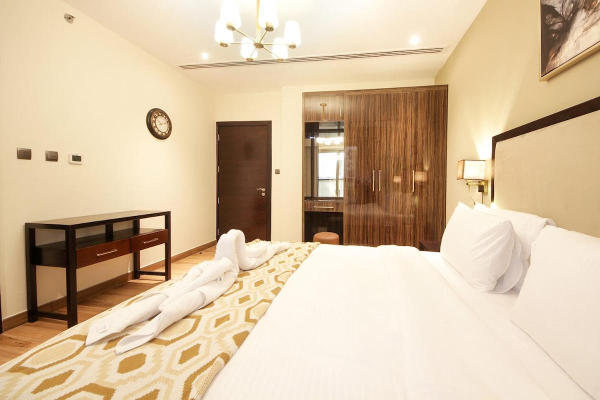 Apartment Luxury 2br In Downtown Near Burj Khalifa *