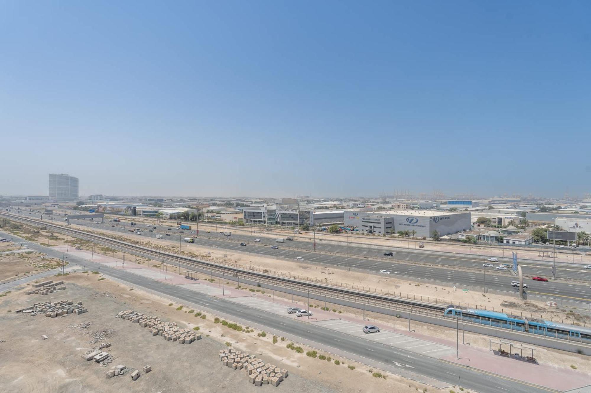 In Alexis Tower's Stunning And Sleeps 2 * Dubai