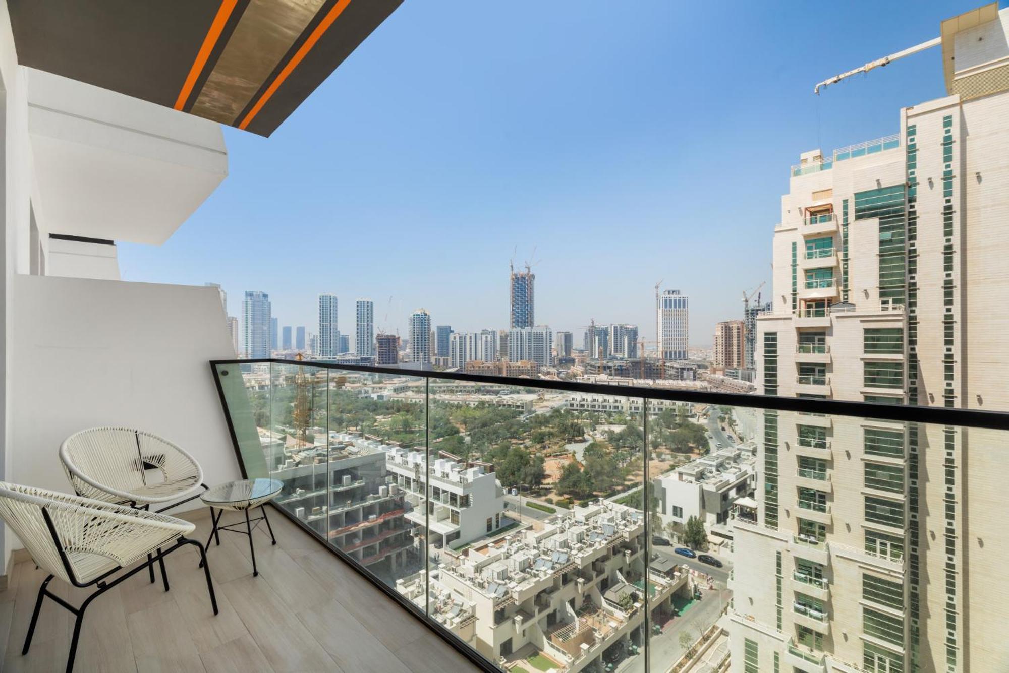 Modern 1br - Jvc - Wifi - Pool - Gym Dubai